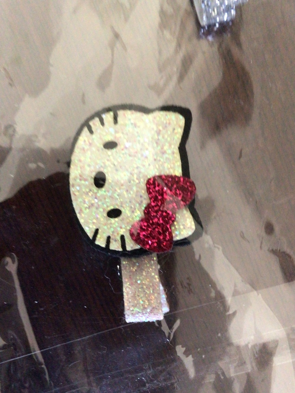 Hello Kitty Glitter Hair Clips Pink Red White - Picture 3 of 4